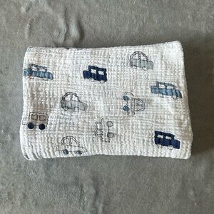 Bubble - 100% cotton muslin swaddle blanket with car design